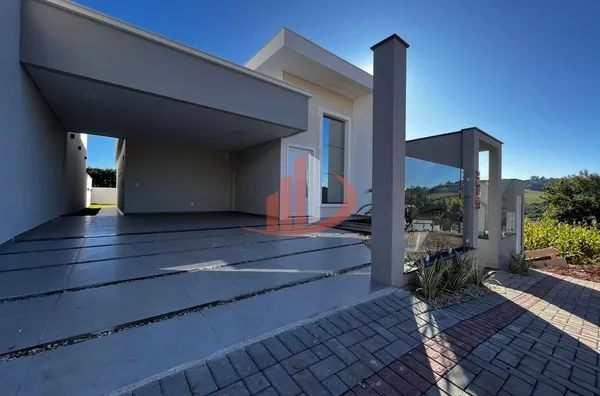 CASA A VENDA COM 126m² NO BAIRRO SÃO FRANCISCO EM PATO BRANCO/PR