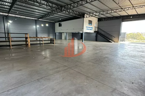 BARRACÃO COM 564m² NO BAIRRO FRARON EM PATO BRANCO/PR - Foto 7