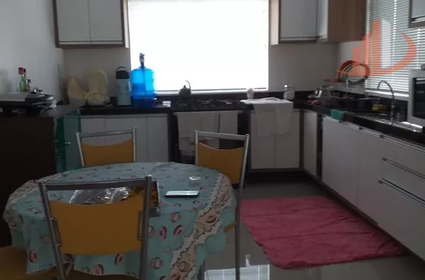 CASA NO ALAGADO DE MANGUEIRINHA À VENDA