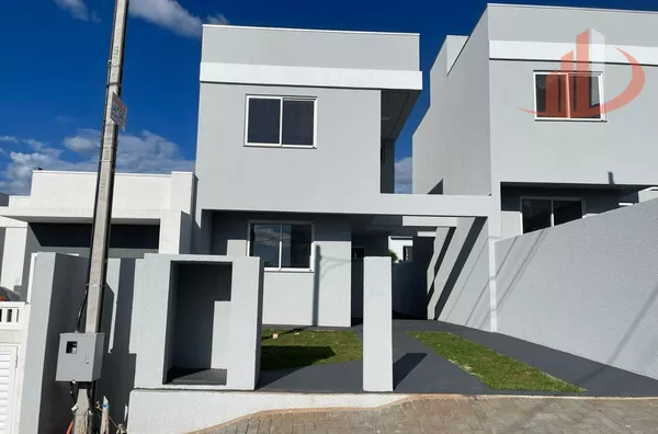 SOBRADO COM 80m² PARA VENDA NO BAIRRO FRARON EM PATO BRANCO/PR