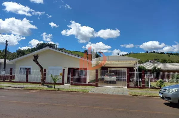 Casa em ótima localização no Bairro São Vicente em Pato Branco/PR