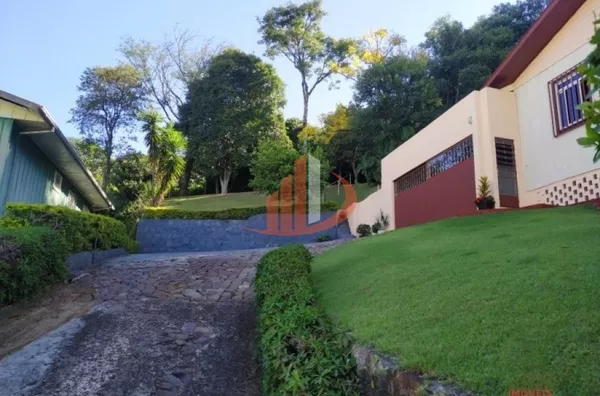 CASA RESIDENCIAL/COMERCIAL NO CENTRO DE PATO BRANCO/PR
