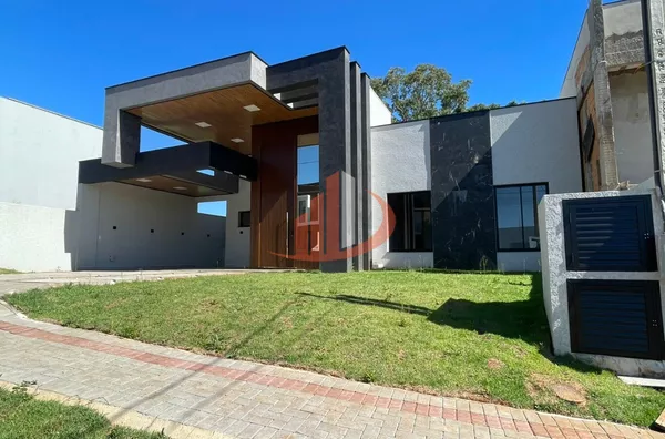 CASA ALTO PADRÃO COM 255m² À VENDA EM PATO BRANCO/PR