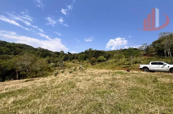 CHÁCARA COM 2,5 ALQUEIRES À VENDA EM VITORINO/PR