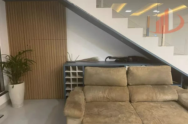 CASA COM 170m² EM FRANCISCO BELTRÃO/PR