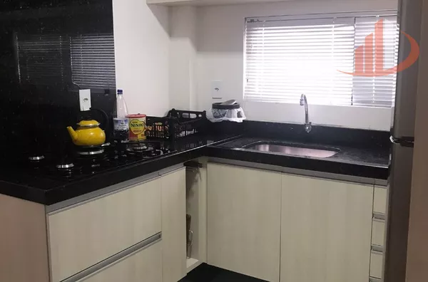 VENDE-SE APARTAMENTO COM 03 QUARTOS NO BAIRRO PINHEIRINHO!