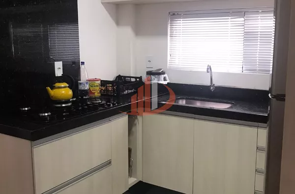 VENDE-SE APARTAMENTO COM 03 QUARTOS NO BAIRRO PINHEIRINHO!