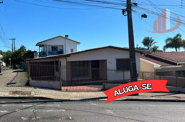 CASA RESIDENCIAL OU COMERCIAL NO BAIRRO TREVO DA GUARANY EM PATO BRANCO/PR