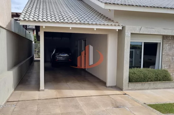 CASA COM 250m² DE ÁREA CONSTRUÍDA NO BAIRRO JARDIM DAS AMÉRICAS EM PATO BRANCO/PR
