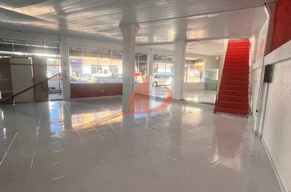 BELÍSSIMA SALA COMERCIAL NO CENTRO DA CIDADE DE PATO BRANCO/PR - Foto 2