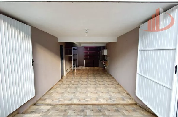 CASA COM 70m² A VENDA NO BAIRRO CADORIN EM PATO BRANCO/PR