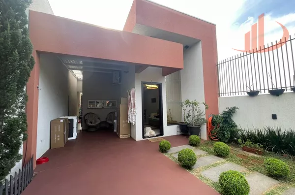 CASA COM 120m² SEMI MOBILIADA À VENDA NO BAIRRO FRARON EM PATO BRANCO/PR