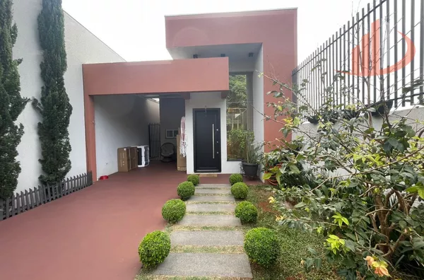 CASA COM 120m² SEMI MOBILIADA À VENDA NO BAIRRO FRARON EM PATO BRANCO/PR