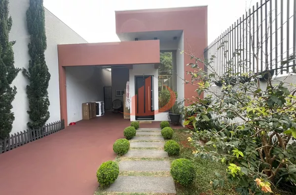 CASA COM 120m² SEMI MOBILIADA À VENDA NO BAIRRO FRARON EM PATO BRANCO/PR