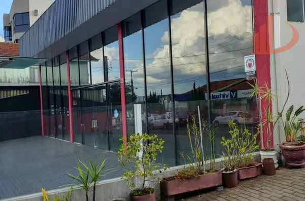 SALA COMERCIAL COM 320M² PARA LOCAÇÃO NO CENTRO DE PATO BRANCO/PR