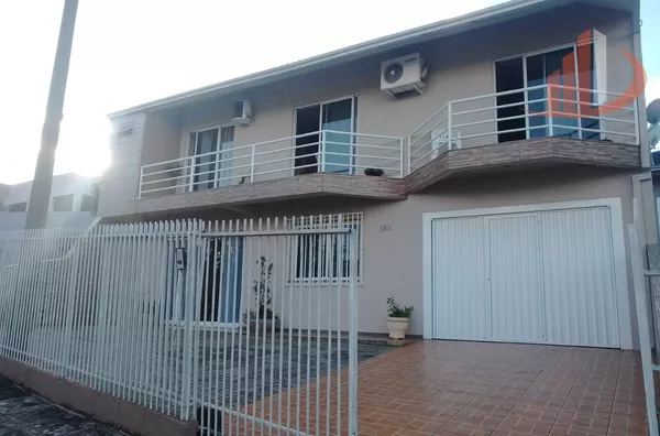 CASA 350m² BAIRRO AEROPORTO EM PATO BRANCO/PR