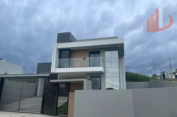 SOBRADO À VENDA COM 160m² NO BAIRRO CADORIN EM PATO BRANCO/PR