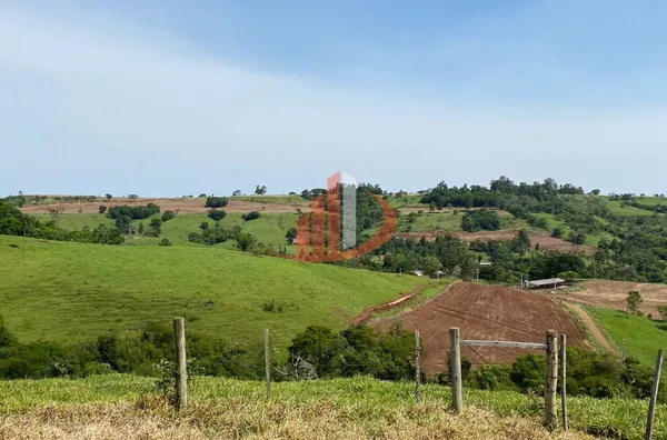 VENDE-SE FAZENDA A 13KM DA CIDADE DE GUARANIAÇU! - Foto 20