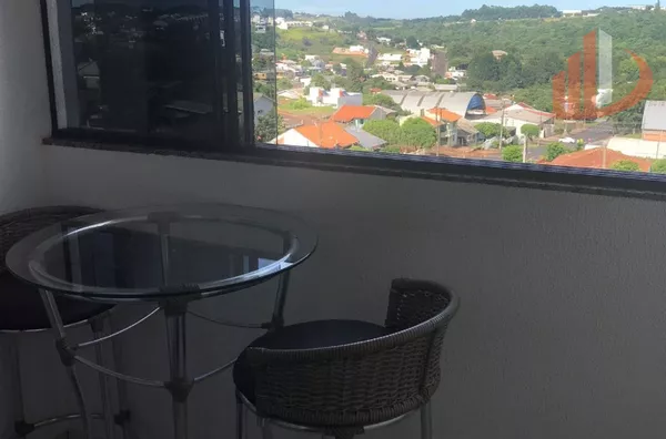 VENDE-SE APARTAMENTO COM 03 QUARTOS NO BAIRRO PINHEIRINHO!
