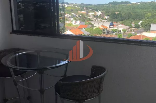 VENDE-SE APARTAMENTO COM 03 QUARTOS NO BAIRRO PINHEIRINHO!