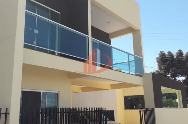 CASA COM 131m² DE ÁREA CONSTRUÍDA NO BAIRRO AEROPORTO EM PATO BRANCO/PR