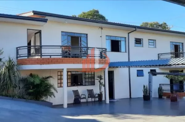CASA COM ACONCHEGO DE UMA CHÁCARA A 3KM DO CENTRO - Foto 11
