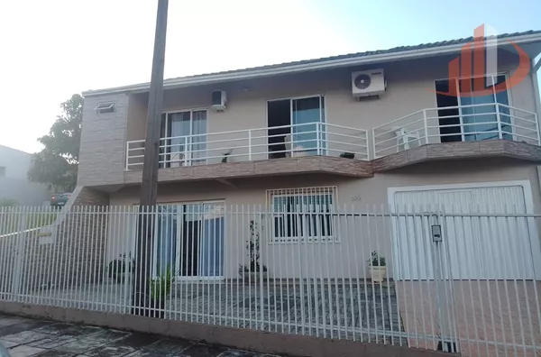 CASA 350m² BAIRRO AEROPORTO EM PATO BRANCO/PR