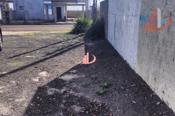 BARRACÃO COM 95m² PARA LOCAÇÃO NO BAIRRO FRARON EM PATO BRANCO/PR