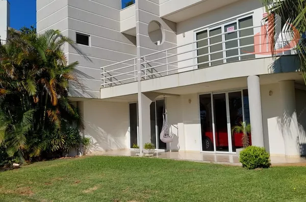 CASA À VENDA COM 292m² NO BAIRRO JARDIM DAS AMÉRICAS EM PATO BRANCO/PR