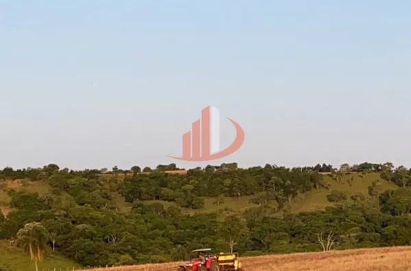 VENDE-SE FAZENDA A 13KM DA CIDADE DE GUARANIAÇU! - Foto 19