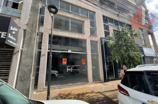 SALA COMERCIAL COM 180m² NO CENTRO DE PATO BRANCO PARA LOCAÇÃO