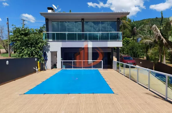 Casa para Venda em Mangueirinha / PR no bairro Zona Rural