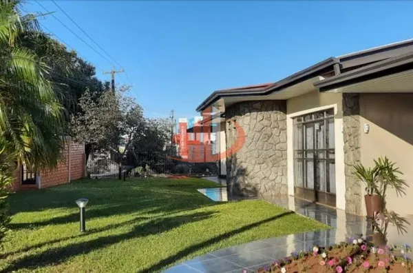 CASA COM ACONCHEGO DE UMA CHÁCARA A 3KM DO CENTRO