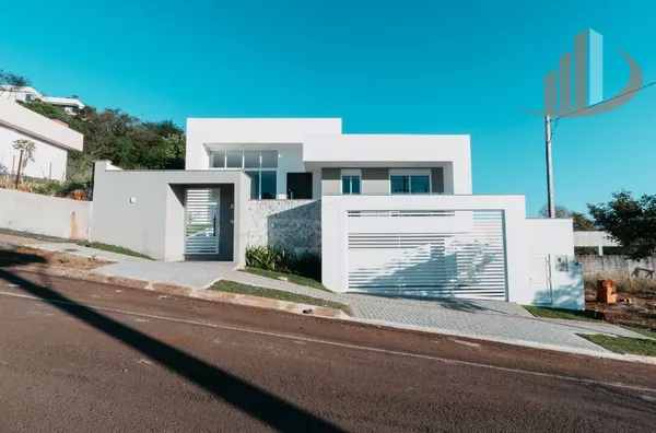 CASA COM 268,40m² À VENDA, BAIRRO INDUSTRIAL, PATO BRANCO/PR