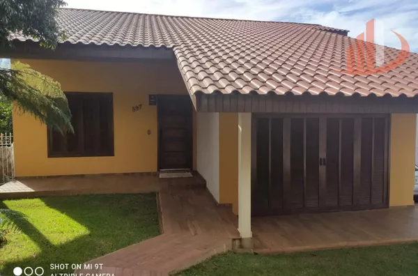 CASA PARA VENDA NO JARDIM PRIMAVERA, COM 211m², EM PATO BRANCO/PR