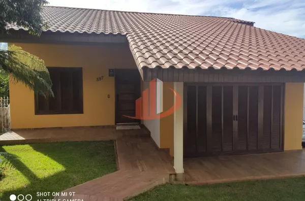 CASA PARA VENDA NO JARDIM PRIMAVERA, COM 211m², EM PATO BRANCO/PR