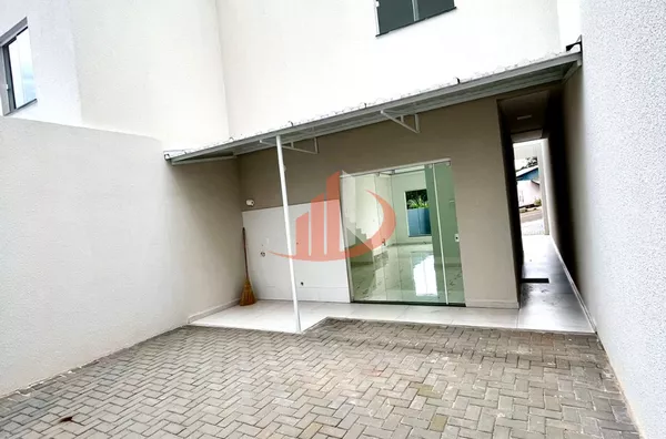 CASA COM 80m² NO BAIRRO AEROPORTO EM PATO BRANCO/PR
