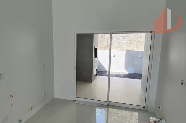 CASA COM 93m² À VENDA, BAIRRO FRARON, PATO BRANCO/PR