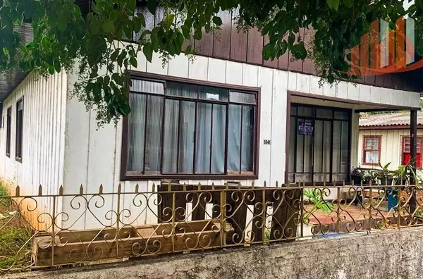 VENDE-SE CASA NO BAIRRO SANTA TEREZINHA!