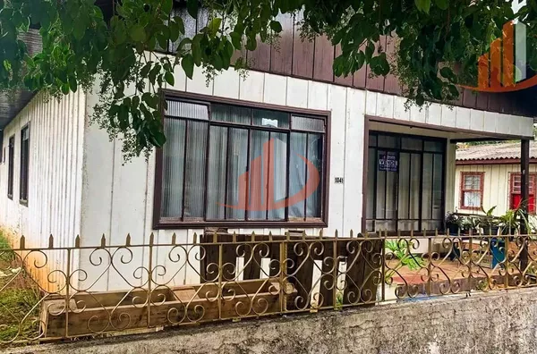 VENDE-SE CASA NO BAIRRO SANTA TEREZINHA!