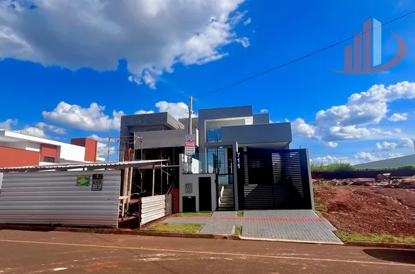 CASA COM 90m² Á VENDA NO BAIRRO FRARON EM PATO BRANCO/PR 