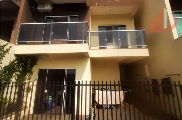 VENDE-SE SOBRADO NO BAIRRO FRARON!