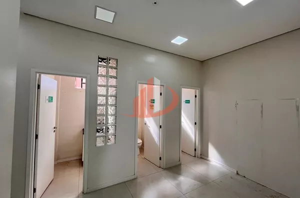 SALA COMERCIAL COM 380m² PARA LOCAÇÃO EM PATO BRANCO/PR - Foto 12