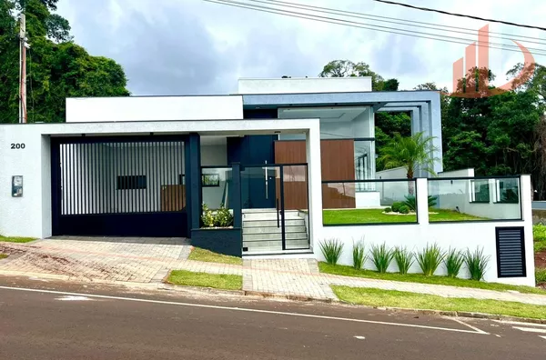 CASA COM 228,03m² NO BAIRRO PARQUE DO SOM EM PATO BRANCO/PR