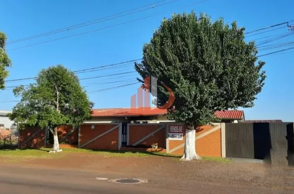 CASA COM ACONCHEGO DE UMA CHÁCARA A 3KM DO CENTRO