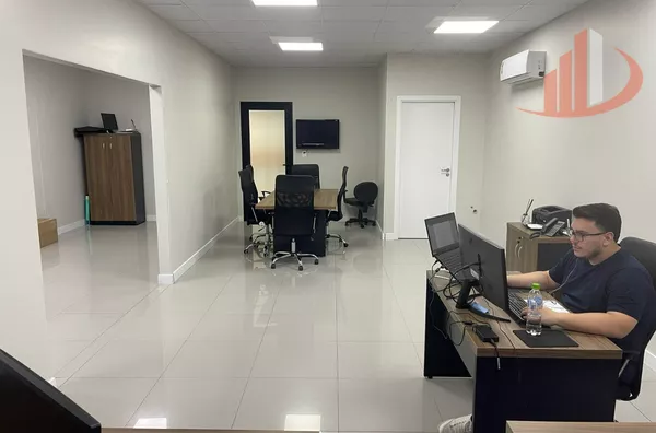 SALA COMERCIAL COM 95m² PARA LOCAÇÃO EM PATO BRANCO/PR