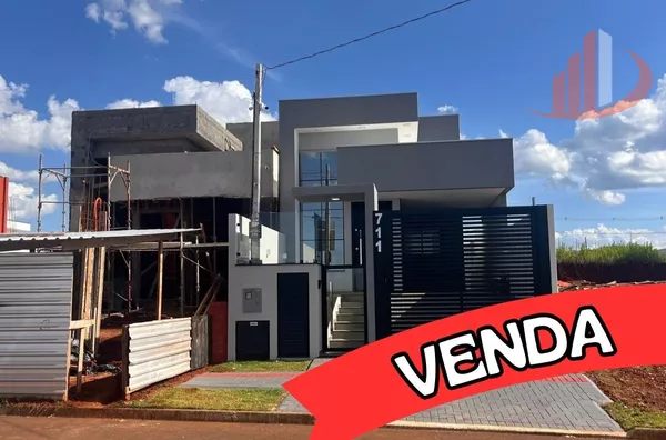 CASA COM 90m² Á VENDA NO BAIRRO FRARON EM PATO BRANCO/PR 