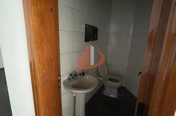 SALA COMERCIAL COM 180m² NO CENTRO DE PATO BRANCO PARA LOCAÇÃO - Foto 14