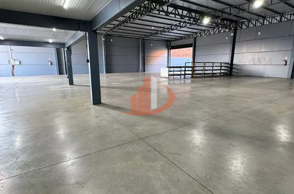 BARRACÃO COM 564m² NO BAIRRO FRARON EM PATO BRANCO/PR - Foto 6