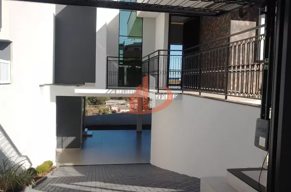 CASA COM 185m² NO BAIRRO FRARON EM PATO BRANCO/PR - Foto 2